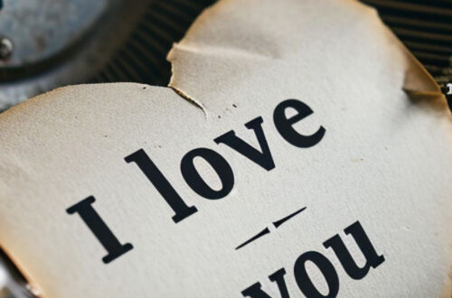 50 Bright Color Wallpapers to Brighten Up Your Space