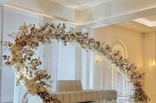 Dramatic Silver Wedding Arch Ideas for Unforgettable Parties Dramatic Silver Wedding Arch Ideas for Unforgettable Parties