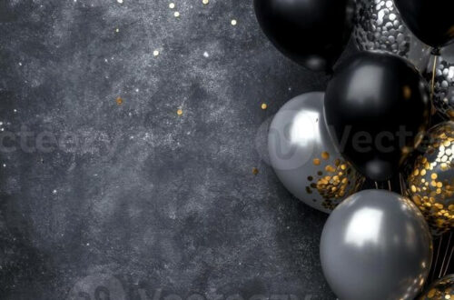 Elegant Balloon Centerpiece: Drama in Gold & Silver