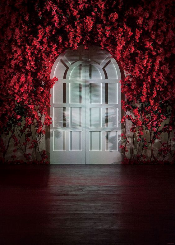 Surprise Your Guests with a Bold Red Wedding Theme